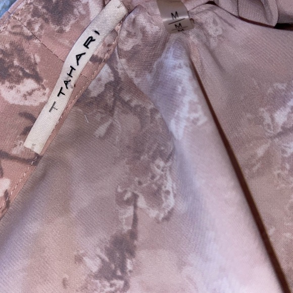 Tahari Dusty Rose/Mauve Pink Floral Long Sleeve V Neck Blouse - Picture 5 of 6